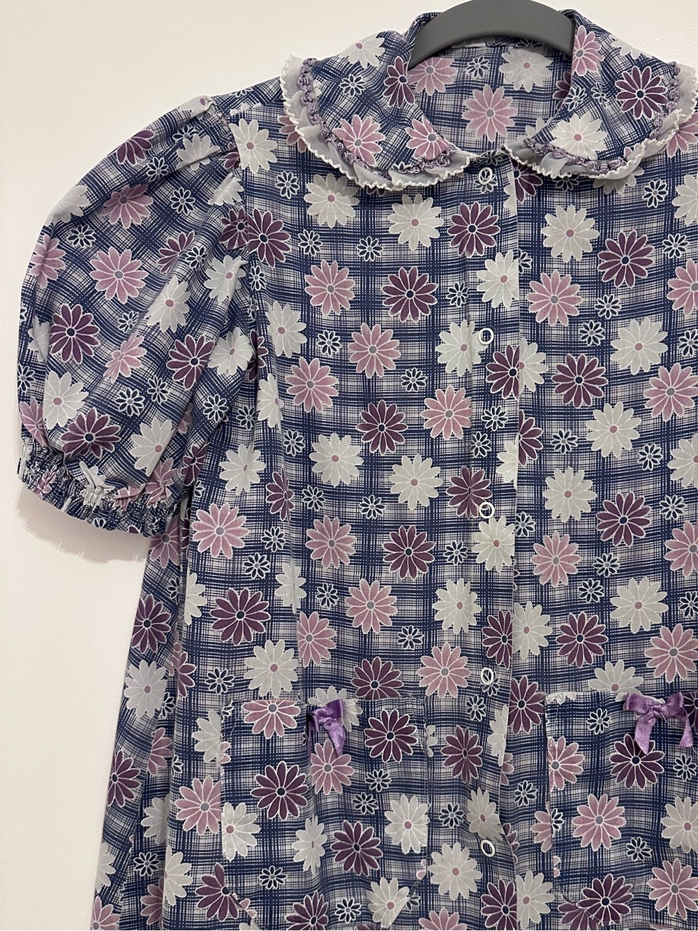 Vintage Floral Blue and Purple Peter Pan Collar Snap Front Puff Sleeve House Dre